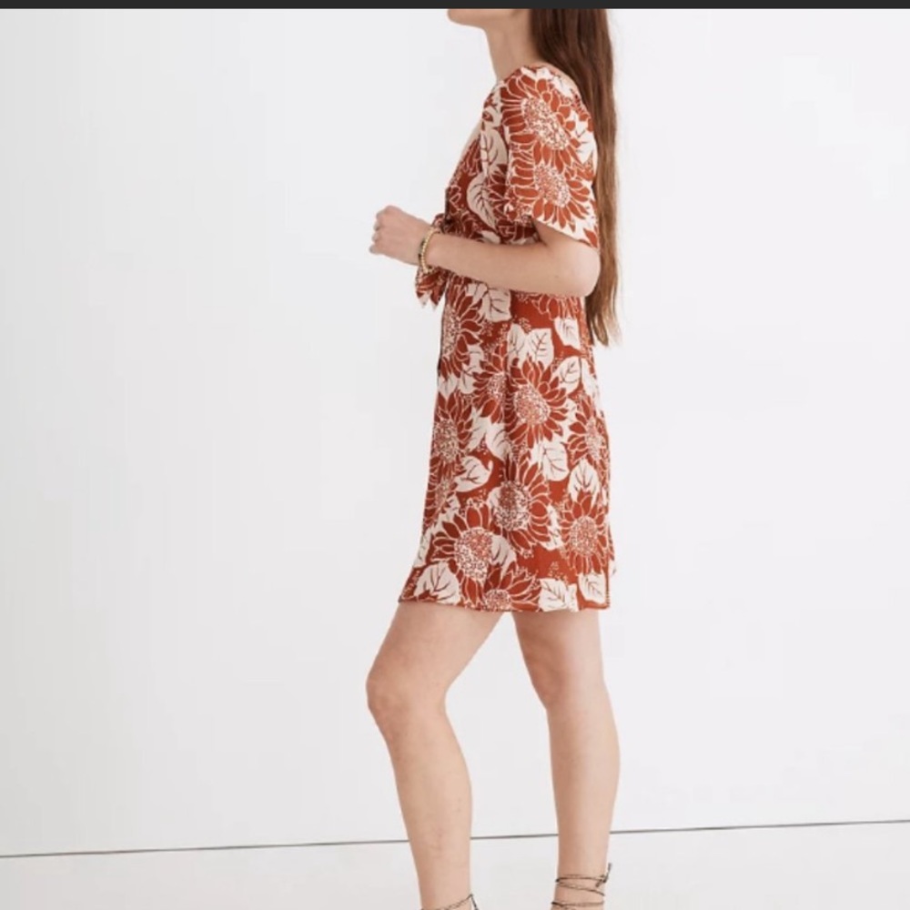 Madewell silk tie-front sunflower dress - Picture 2 of 7
